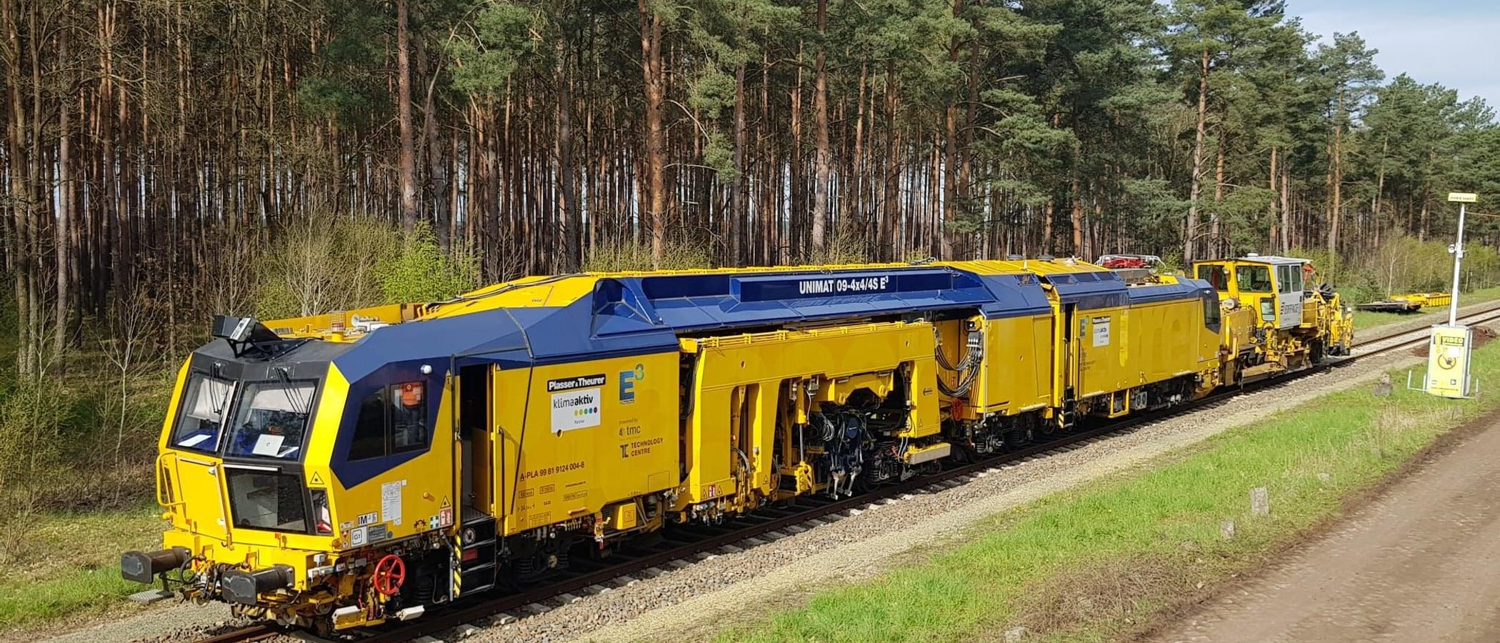 Gleisgebundenes Messfahrzeug von GGP auf einer DB-Strecke